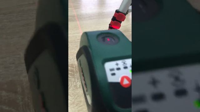 Bosch universal level 2 со штативом смотреть онлайн