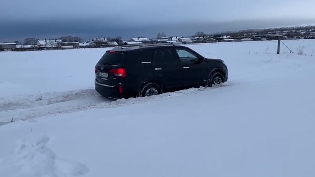 Kia Sorento и Kia Mohave по снегу. Тест Драйв смотреть онлайн