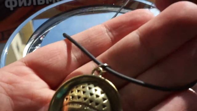 Кулон Бильбо Бэггинса Желудь смотреть онлайн