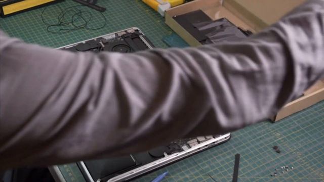 Cambio Bateria MacBook Pro retina mediados 2014 смотреть онлайн