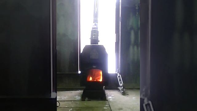 Профессор Бутаков "Студент" с большим стеклом смотреть онлайн