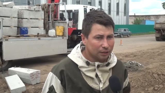 В Дюртюлях идет ремонт дорог и придворовой территории смотреть онлайн