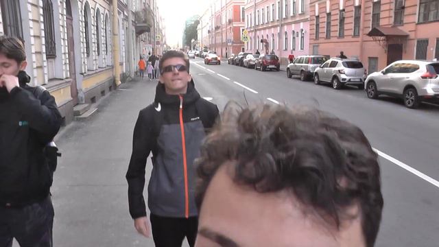 треш-истории про соседей и осенняя атмосфера Питера | 26. смотреть онлайн