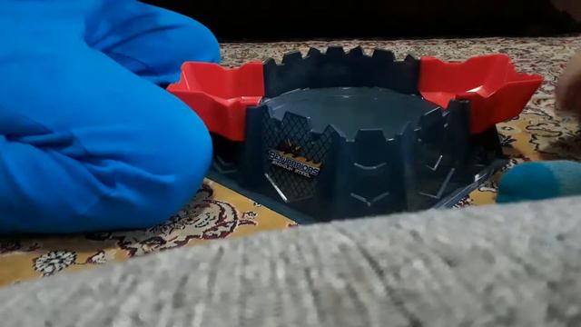 My first YouTube video beyblade burst Ft jedi master Adam смотреть онлайн
