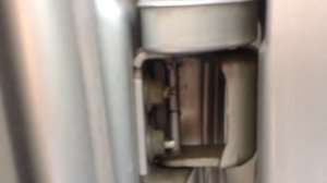 Рено Сценик 2. Решение проблемы с хрустом дверной петли.