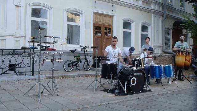 Оркестр Летучих Барабанщиков на Почтовой 3/6 смотреть онлайн