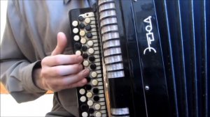 Подмосковные вечера - простейший вариант на баяне под шум моря (ля минор)