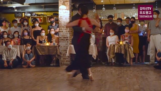 La Milonga De Buenos Aires, Francisco Canaro 강미선 & 에마누엘 레데스마 MiSun Kang & Emanuel Ledesma [Luminoso смотреть онлайн