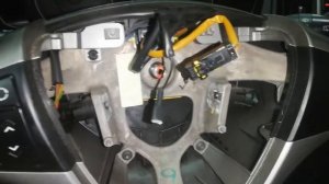 Снять руль и подушку безопасности на ХЕНДАЙ i30 (Hyundai i30)