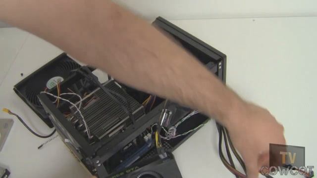 [Cowcot TV] Montage configuration Mini ITX Intel 3770k Asus Z77 iDeluxe GTX 680 смотреть онлайн