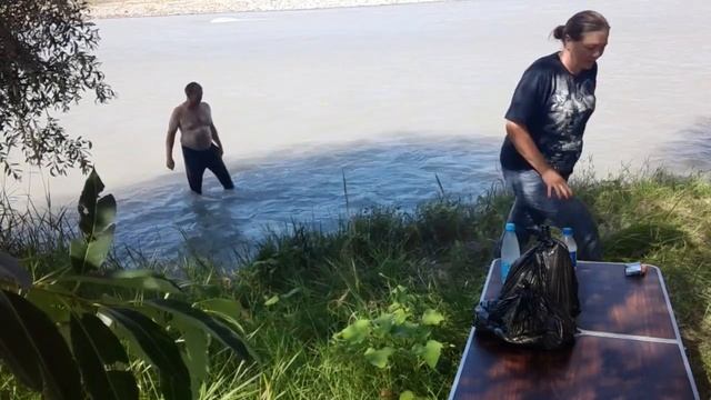 Обычный день. Отдых на речке Малый зеленчук. смотреть онлайн