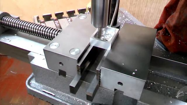 Уроки фрезерования или полный цикл фрезеровки кармана смотреть онлайн