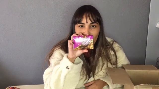 SOUTH AFRICAN TRIES AMERICAN SNACKS смотреть онлайн