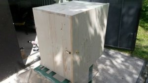 Деревянная коптильня из мебельных щитов для холодного копчения