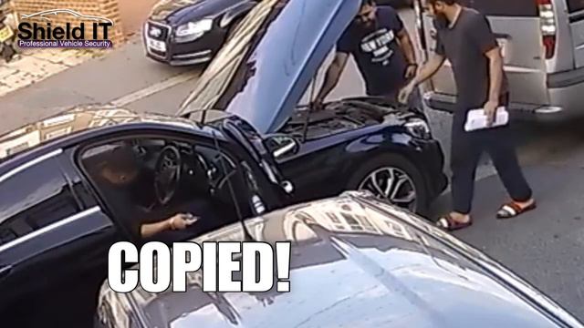 Mercedes Car key clone theft in London смотреть онлайн