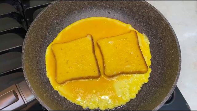 Быстрый завтрак из яиц и хлеба! Очень просто и вкусно. смотреть онлайн