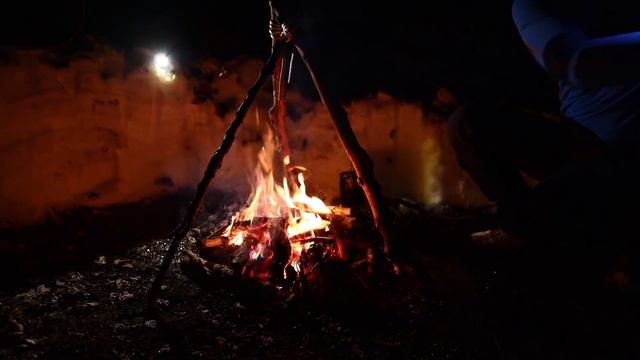 Notte nella fossa! Neve, bushcraft risotto e vino rosso. Val Grande in ciaspole. смотреть онлайн