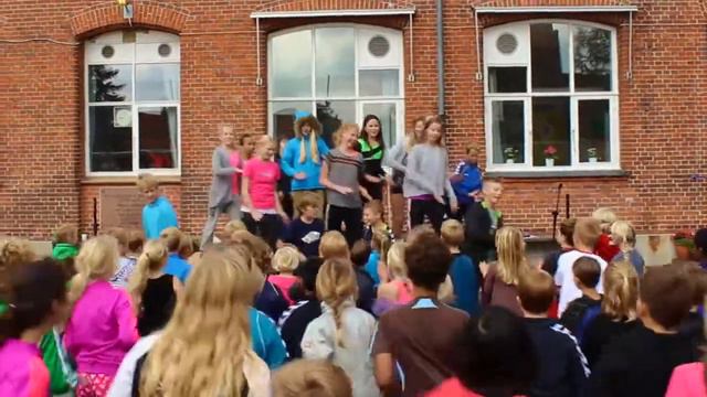 Præstø Privatskole - Happy смотреть онлайн