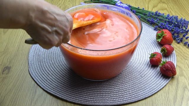 Incredible what you can do with strawberries! Delicious and fast. смотреть онлайн