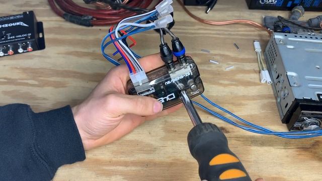 EASY: How to Hookup Line Output Converters | D4S EZ-SNI35 & HiLOC-5i Review смотреть онлайн