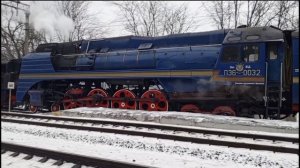 "Генерал с Октябрьской жд". Сплотка из паровозов П36-0032, 9П-22518 и ЛВ-0233 следует в депо.