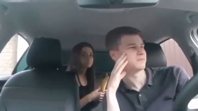 Как ведут себя парни во время съемок))