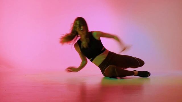 Скриптонит - твоя сука / Chili Twerk / Tanya Rostovschikova смотреть онлайн