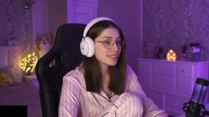 БАРБИ ГЕРЛ ТВЕРКАЕТ НА КАМЕРУ