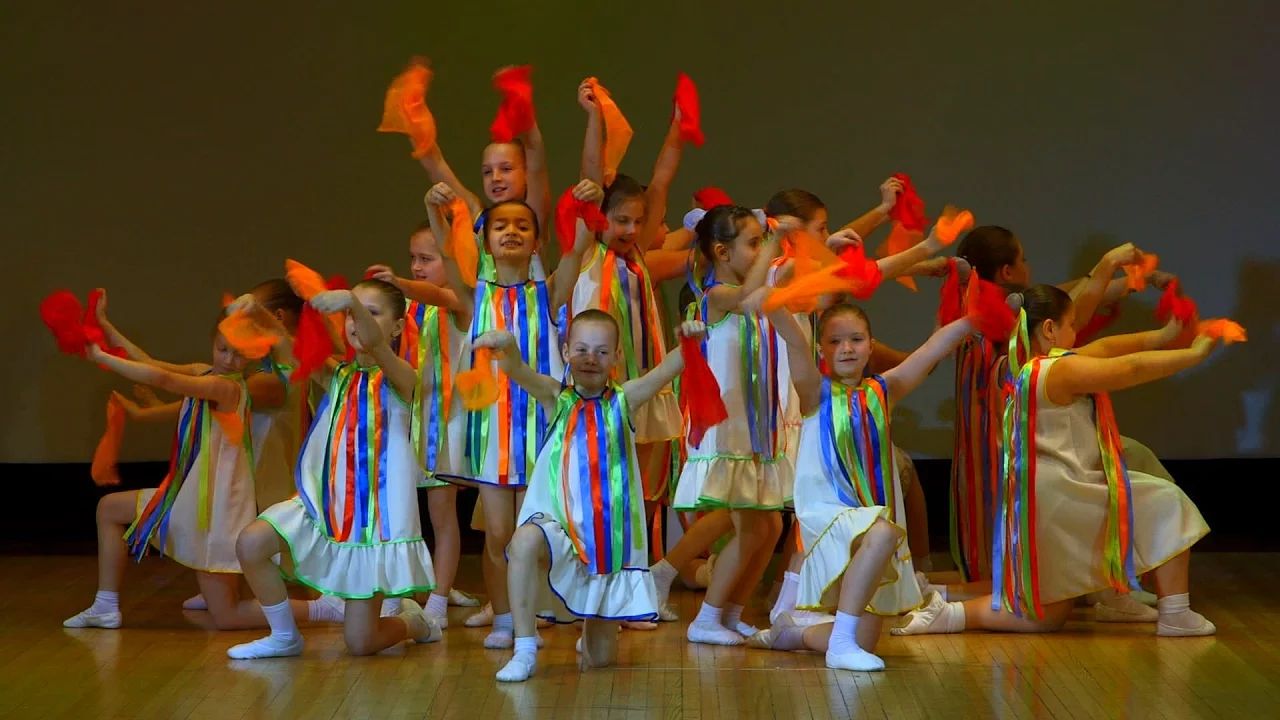 Жемчужина. Студия Танца. Фрагмент из отчетного концерта. 2-х камерная КИНОСЪЕМКА смотреть онлайн