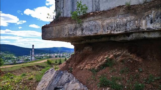 Нижние серги. Слайдшоу. смотреть онлайн