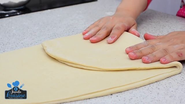 Croissante Cu Unt | French Croissants (CC Eng Sub) | JamilaCuisine