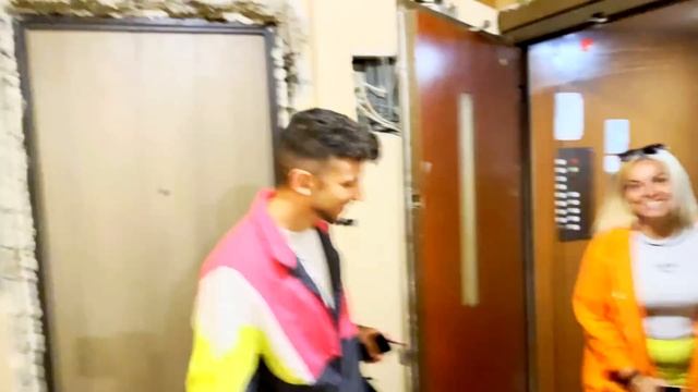 УЖАС! 24 ЧАСА СТЕЛА МЕ КОНТРОЛИРА! ПОБЪРКА МЕ! ? смотреть онлайн