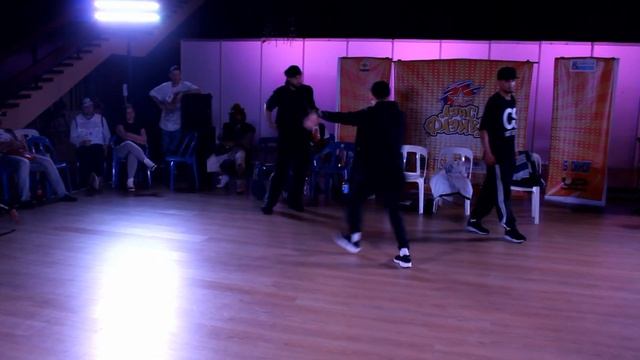 ДЭНС ФЛЭЙВА - Араб | HIP-HOP (судейский выход) смотреть онлайн