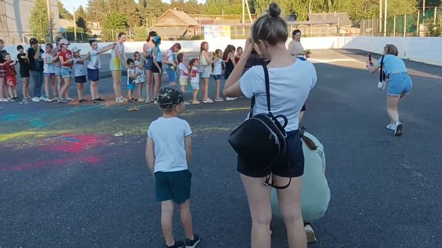 фестиваль красок холи смотреть онлайн