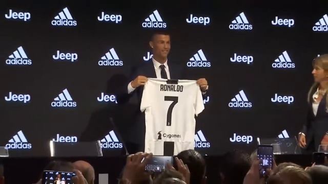 Официальная презентация Роналду в Ювентусе смотреть онлайн