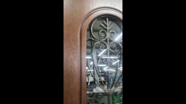 Шикарная сертифицированная входная дверь в частный дом с большим стеклом и изящной ковкой ГОСТ 3117 смотреть онлайн