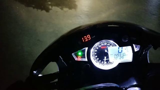 Yamaha V-Max 1200 Ночью смотреть онлайн