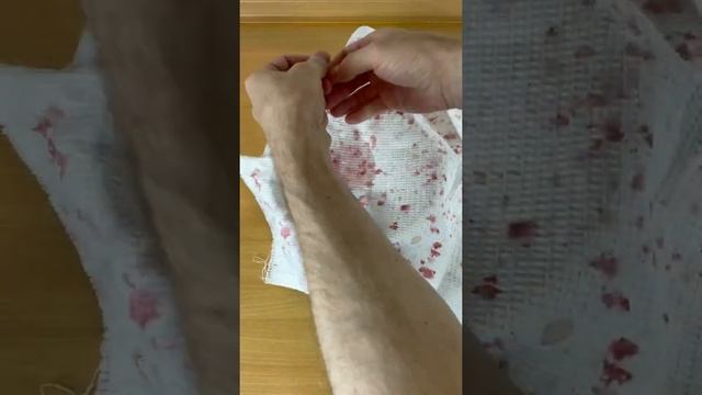Как удалить пятна от ягод с одежды | Лайфхаки от Нечетова | nechetoff | ПОДПИШИСЬ ⬇️? #Shorts смотреть онлайн
