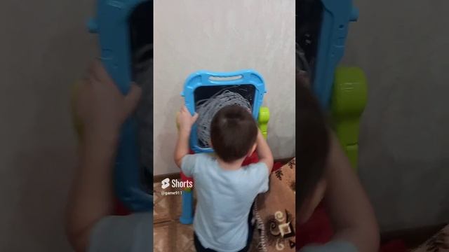 Напоминает фильм _Звонок_