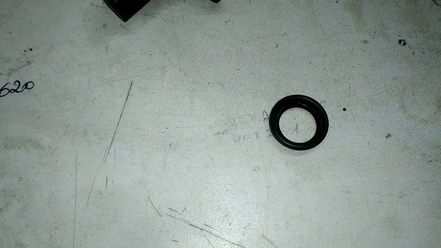 Замена уплотнителя датчика распредвала Ford Fusion 2008 1.4L ??