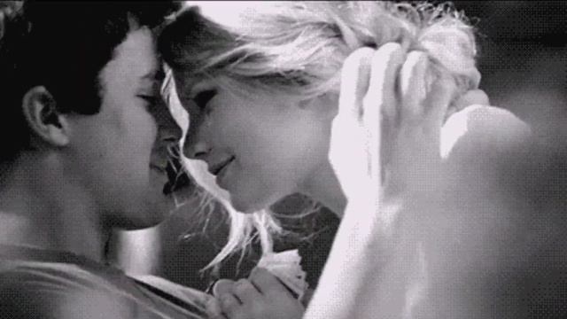 Ты - прекрасная, нежная женщина... Красиво о любви. Стихи Эдуарда Асадова смотреть онлайн