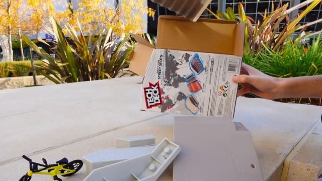 Riding Finger BMX at Hubba Hideout Street Spot | BMX Finger | UnboxingTech Deck Ramp | Flick Trix смотреть онлайн