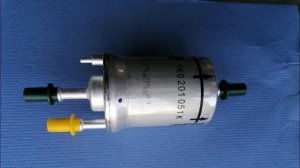 Skoda Yeti 1.4  TSI CAXA замена топливного фильтра .