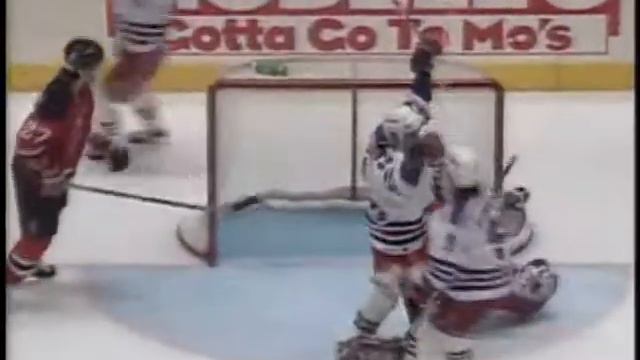 Sergei Zubov beats Martin Brodeur and scores in game 1 vs Devils (1994) смотреть онлайн