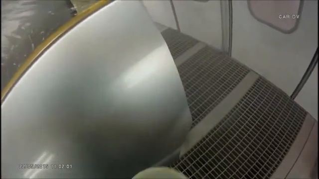 Toyota NoahRepair painted bumper and door GradationPPG(有)愛新車体.jpPresents смотреть онлайн