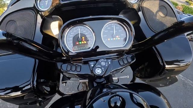 2023 Harley-Davidson Road Glide 3 (FLTRT) Test Ride and Review смотреть онлайн