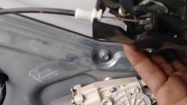 How to Open Ford Fusion with Broken Door Handle смотреть онлайн