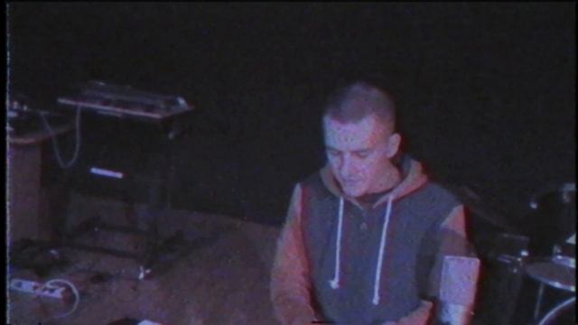 Танцы на стеклах - Сергей Хадыкин (М.Фадеев) смотреть онлайн
