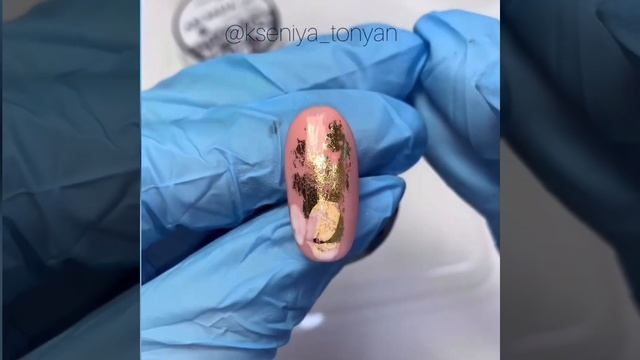 ОФИСНЫЙ НЮДОВЫЙ МАНИКЮР - ЛЁГКИЙ САЛОННЫЙ ДИЗАЙН НОГТЕЙ с использованием фольги и прорисовкой ! смотреть онлайн