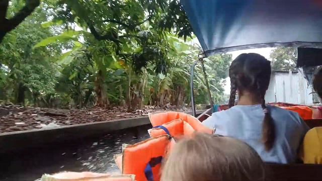 РЕКА КВАЙ - ТАЙЛАНД( Добираемся до плавучей деревни) смотреть онлайн